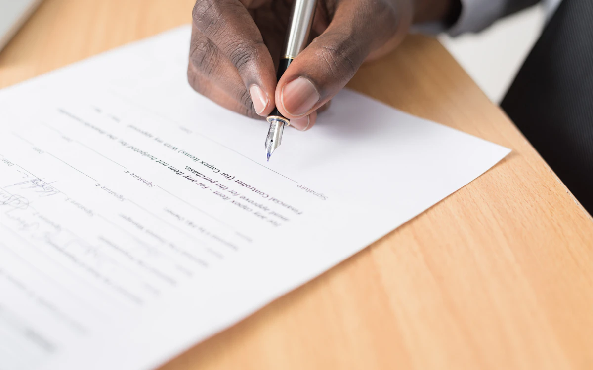 Signature d un document pour résilier une assurance animal